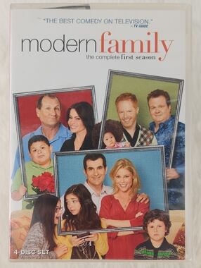 MODERN FAMILY Season 1, 4 DVD Set, Widescreen, Dolby Digital 5.1 Surround Sound